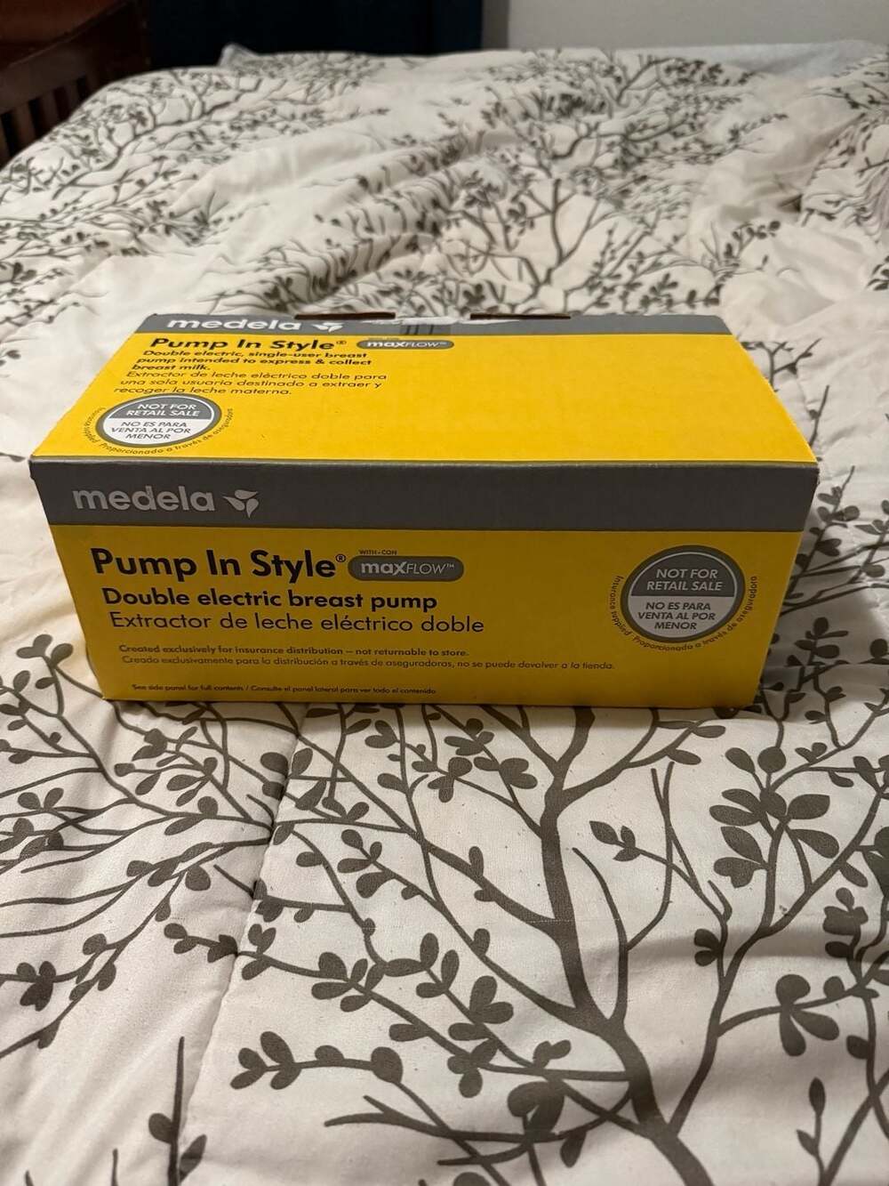 Medela Double Electric Breast Pump Max Flow Never Used New In Box All Parts